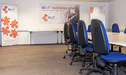meeting-room-500x300 Spacious meeting room with white boards, projector, flip charts and free parking in Balbriggan